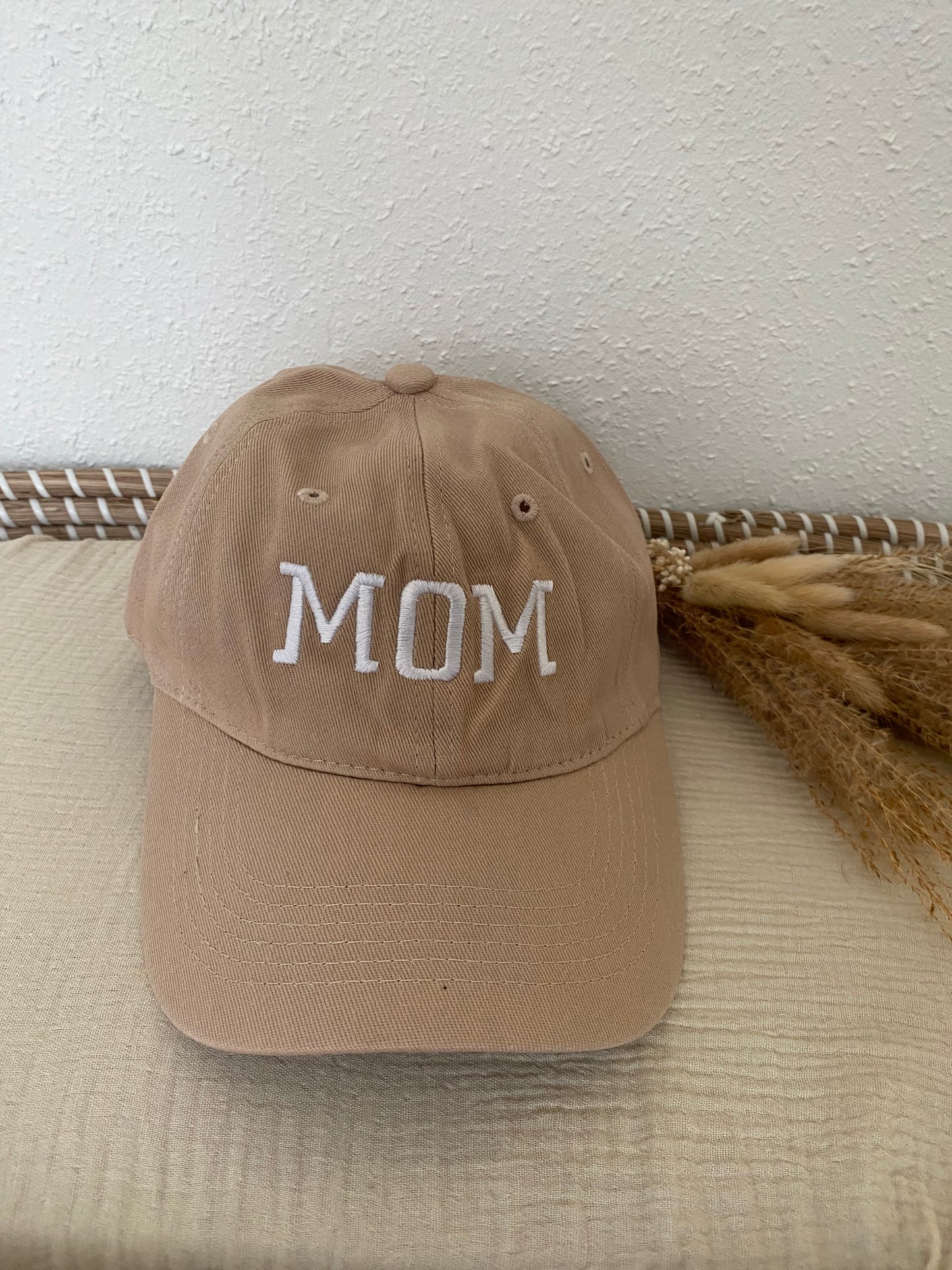 Pet mom beige